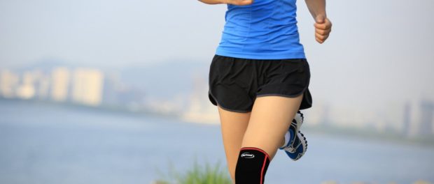 runner-knee-sleeve