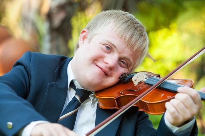 violinist-with-down-syndrome