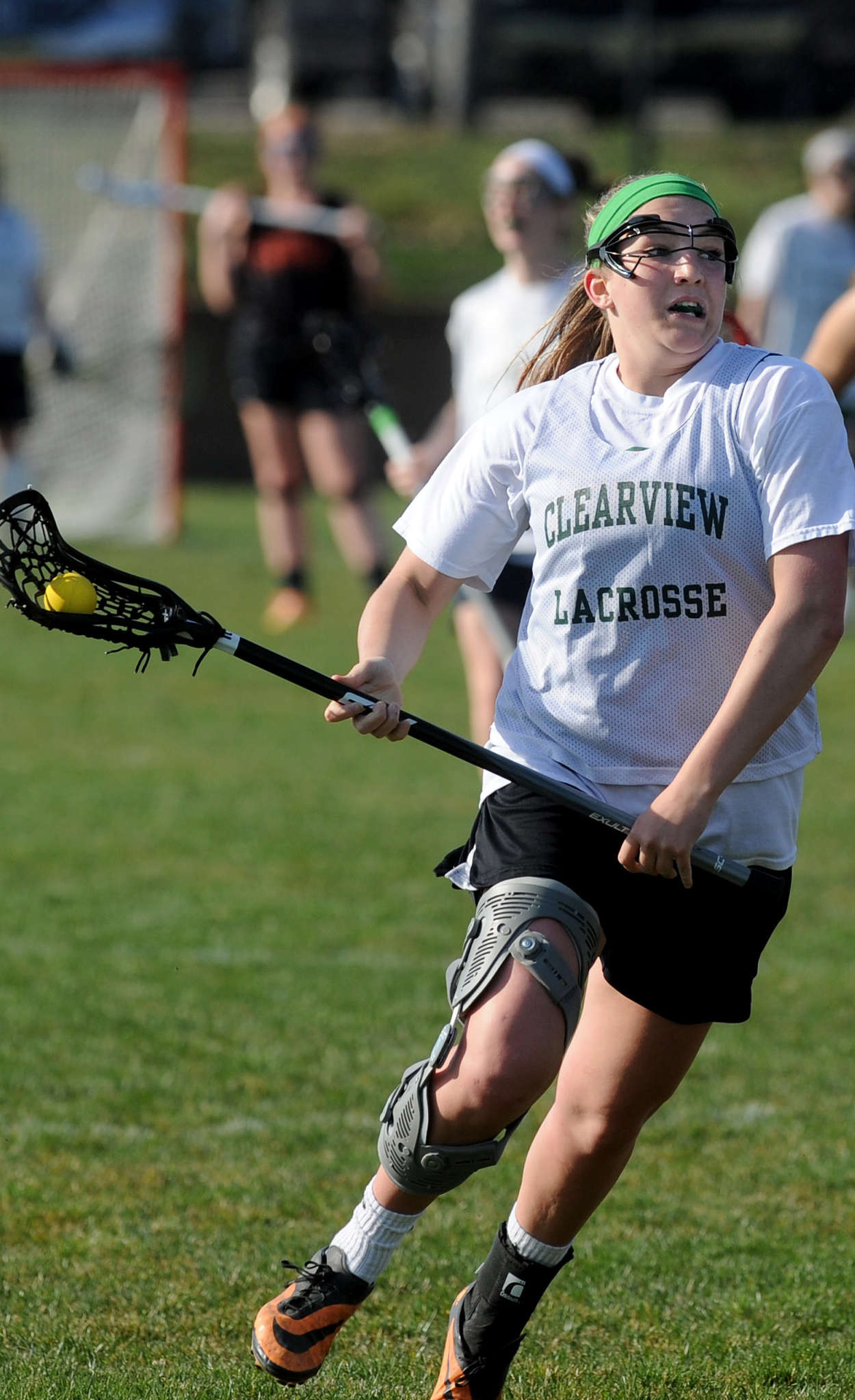 Women have more knee ligament injuries due to geometry, not gender