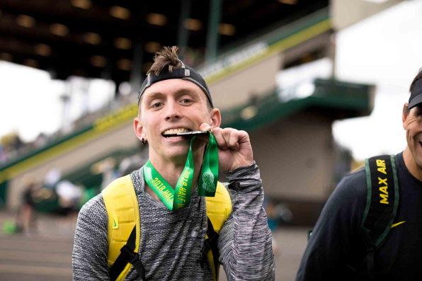 This marathoner with cerebral palsy 